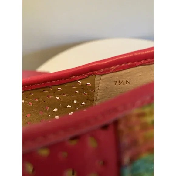 New Vaneli Farro Fuchsia Women’s Size 7 1/2 N Slip On Flats Colorful Shoe - Picture 11 of 11